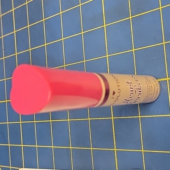 I ❤️ Revolution Heart Breaker Concealer 12ml Custard New - Picture 6 of 6